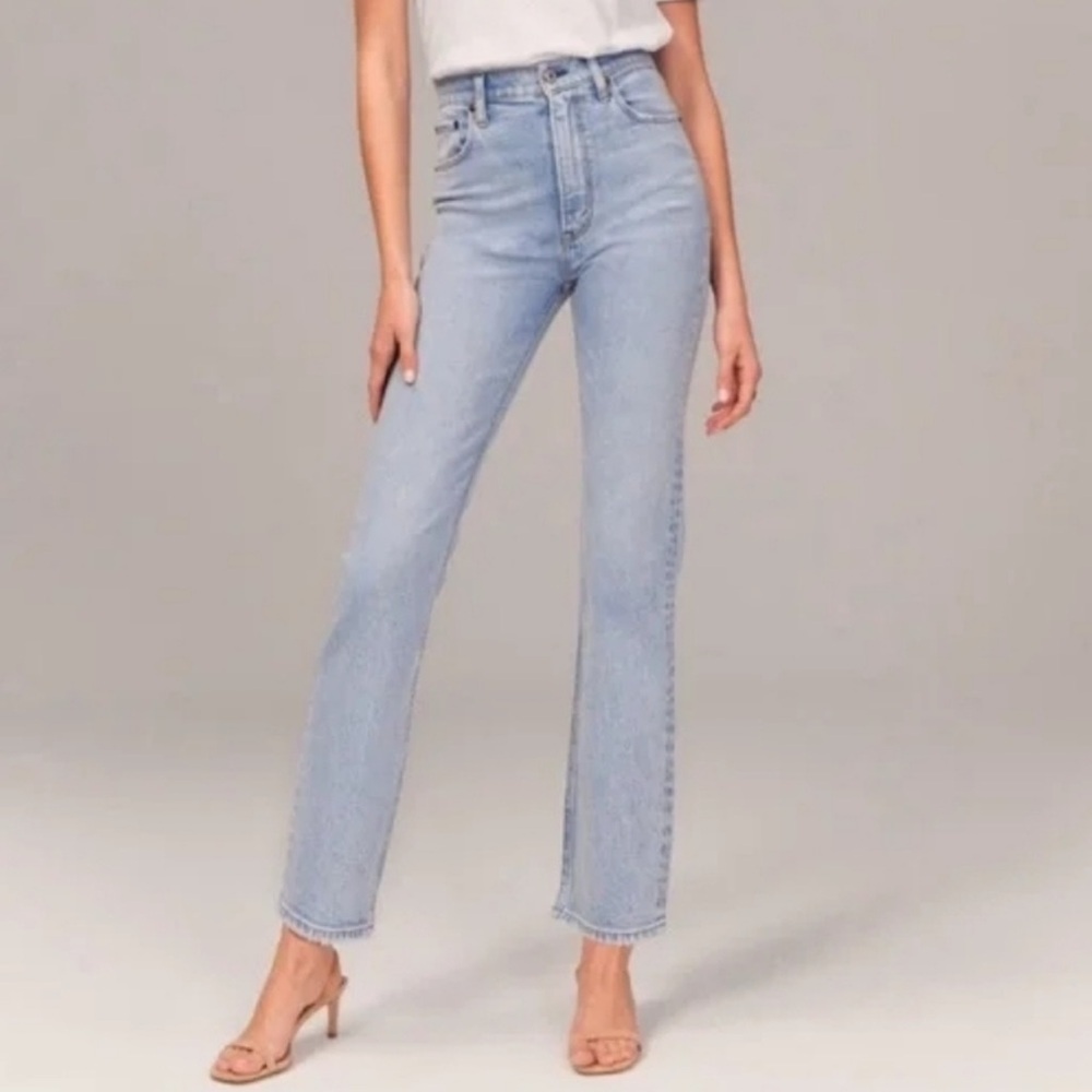 Abercrombie & Fitch The Ankle Straight Ultra High Rise Jeans